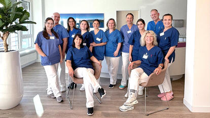 Station Höchsten, von rechts: Stationsleitung Frau Paccione mit Team (Bild: GLKN)