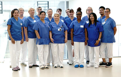 Station Belchen, von rechts: Stationsleitung Frau Veit mit Team (Bild: GLKN)