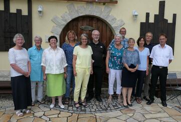 Mitarbeitende im ökumenischen Rufdienst: (v.l.n.r.) Theodore Geiser, Margret Suhr, Annemarie Welte, Pfarrerin Andrea Fink-Fauser, kath. Klinikseelsorgerin Waltraud Reichle, Pfarrer Bernhard Knobelspies, Karin Burger, Pfarrer Dietmar Heidenreich, Nicole Tutuianu, Monika Keller, ev. Klinikseelsorger Christoph Labuhn, Pfarrer Dr. Jörg Waldvogel. Bild: Labuhn