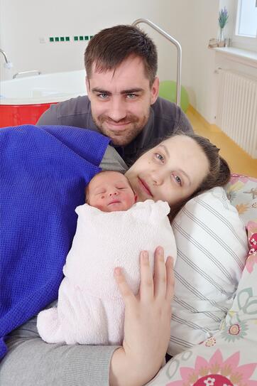 Leya-Khaleesi heißt das Neujahrsbaby im Hegau-Bodensee-Klinikum Singen